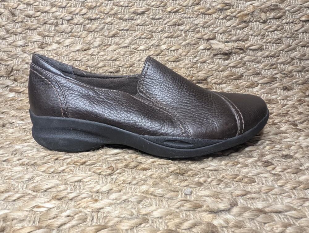 Clarks Shoes Womens 8.5 M Bendables Slip On Loafers Brown Leather Comfort Shoes